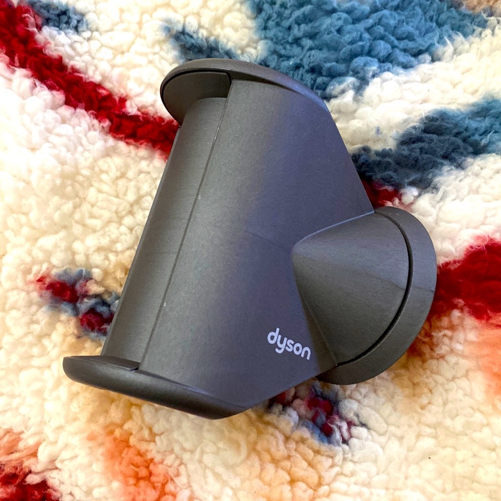 Dyson supersonic flyaway attachment